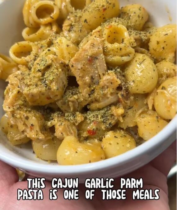 Easy Cajun Garlic Parm Pasta