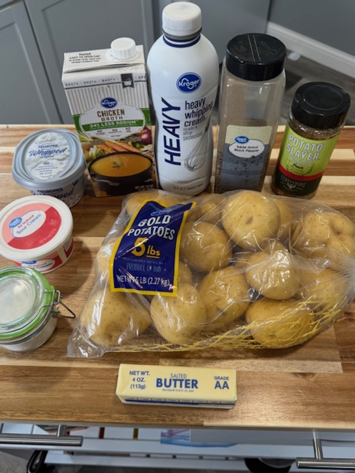 Ingredients for slow cooker mashed potatoes.