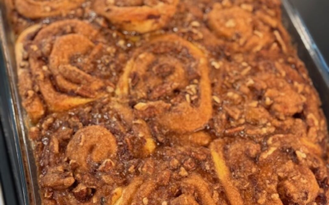 Cinnamon Rolls with Heavy Cream (5 Ingredients)