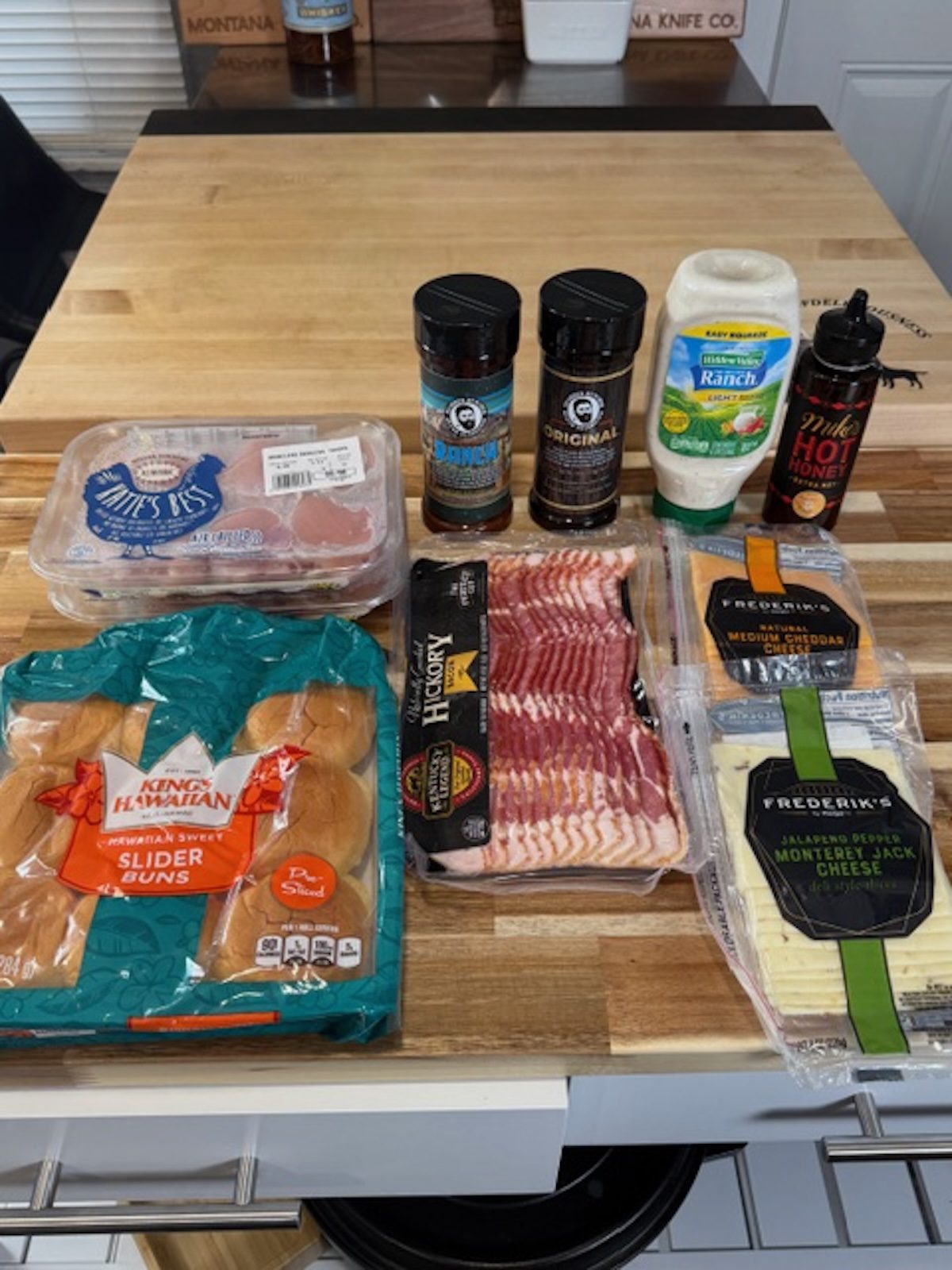 Ingredients for chicken bacon ranch sliders.