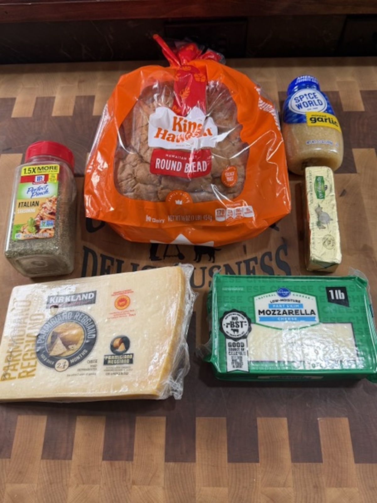 Ingredients for cheesy pull apart bread.